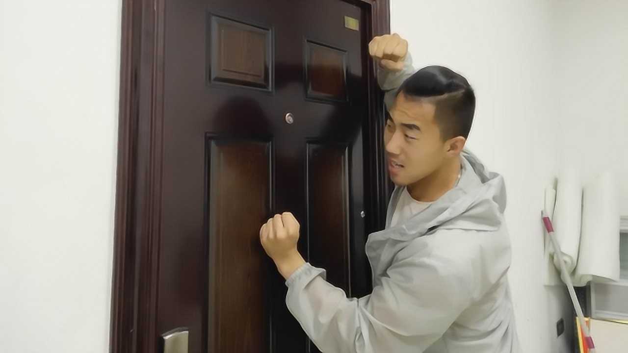 我新婚夜突然拉肚子,丈夫疯狂敲门,开门后他把我赶回娘家