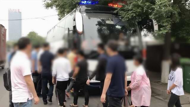 直击沧州27个网恋诈骗窝点被端,213人落网,男女混住搭配骗