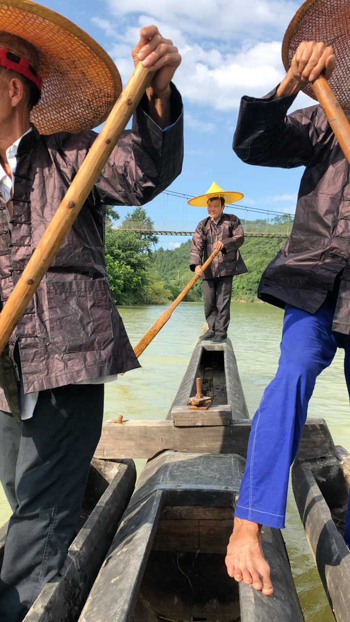 船夫们的船工号子!