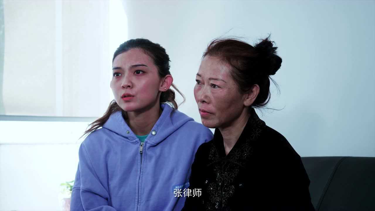 小宁荐剧01:01挑战全网吃鸡跳车技巧!难言x游