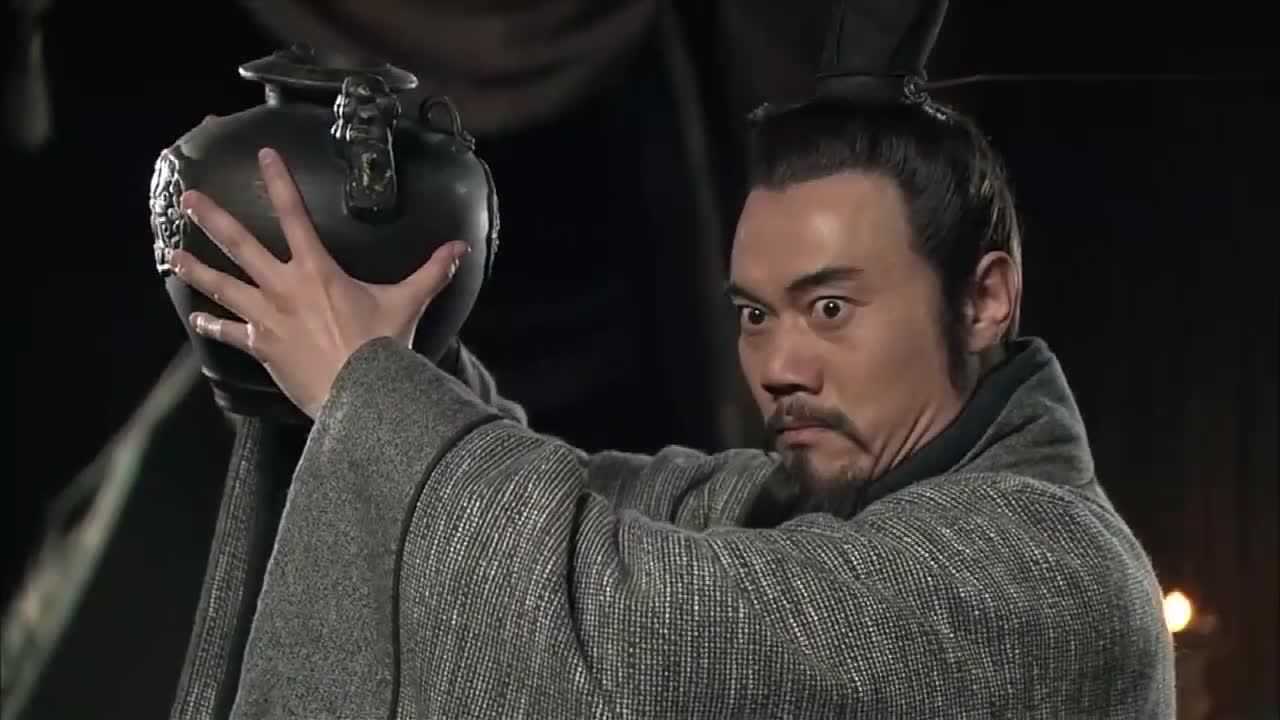 赵王鼓瑟被秦王羞辱蔺相如要秦王击缶不击缶就血溅秦王