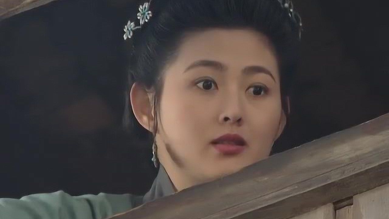 西门庆第一次看到潘金莲,一眼就相中了,真是风流浪子!