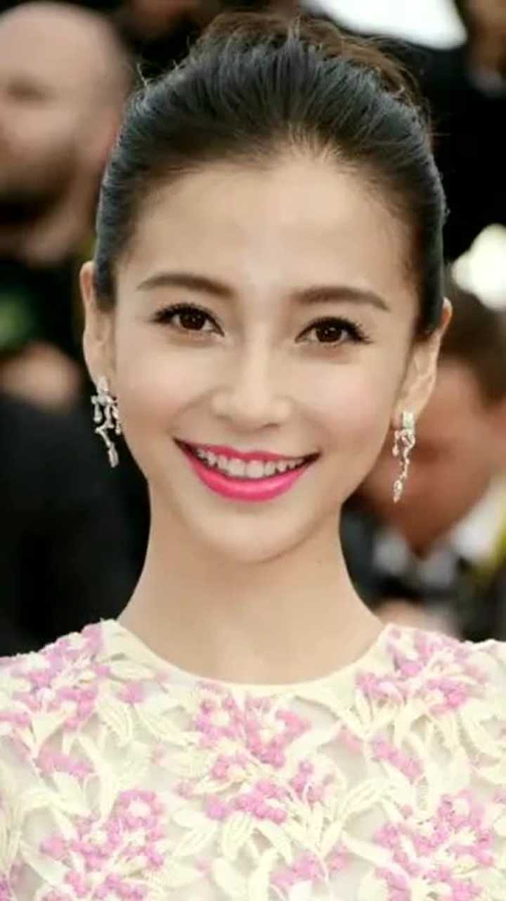 娱乐圈的大嘴女星舒琪性感姚晨大气却都不如她笑起来好看