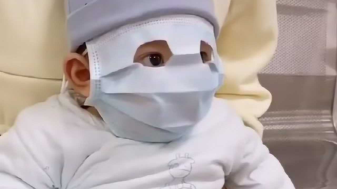 宝宝花式戴口罩小可爱秒变最萌蒙面劫匪这个操作真的是没谁了