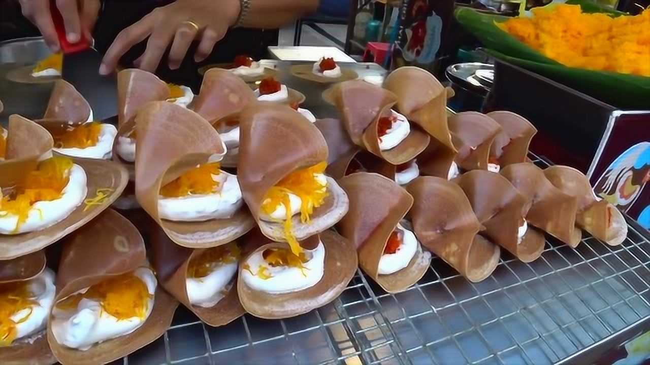 国外街头特色小吃,现做现卖8元一份,每天都是供不应求