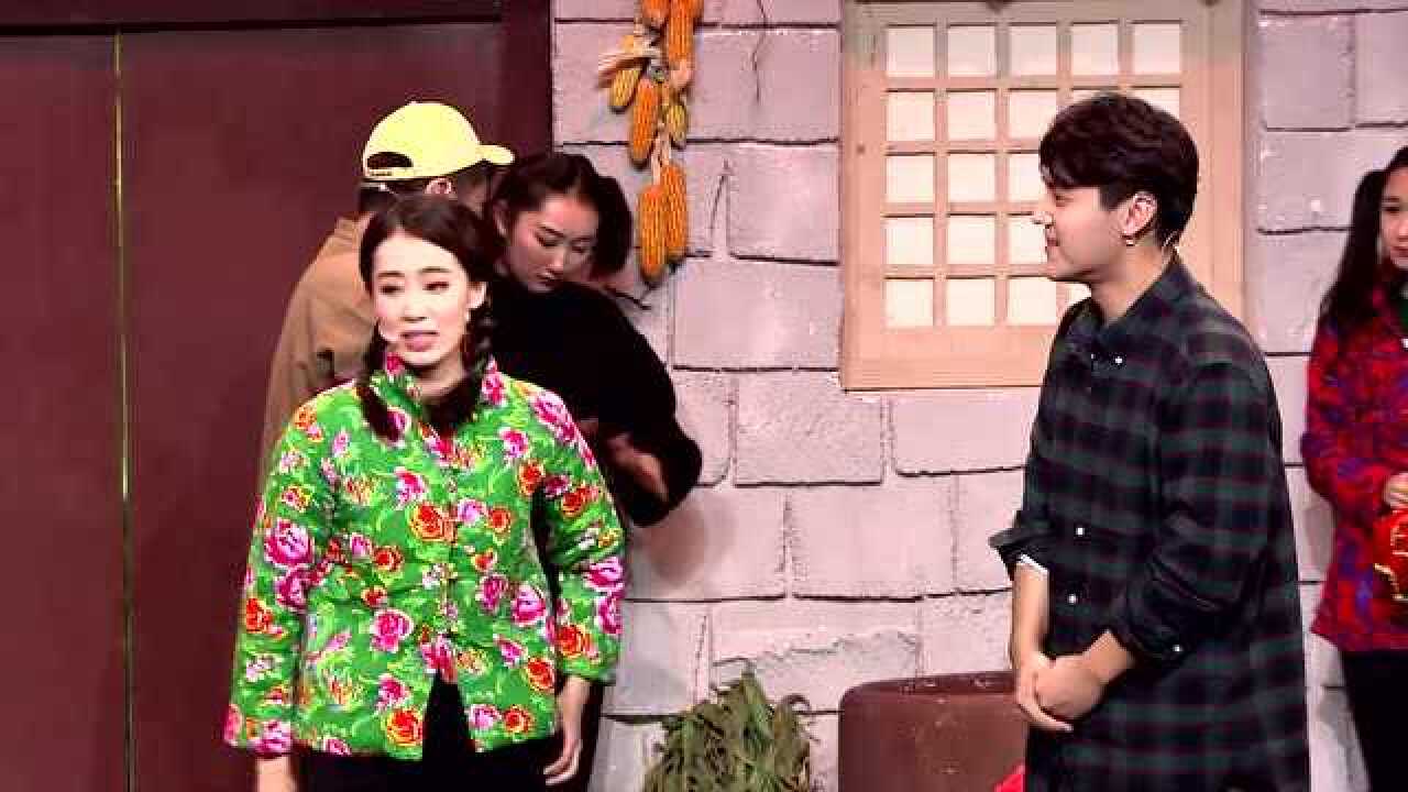 何欢卜钰小品《笑看风云》千呼万唤始出来