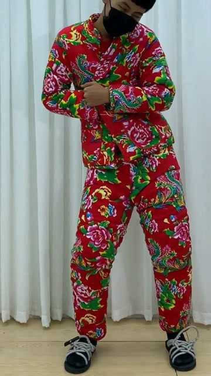 东北风味的大花袄,好看嘛,后面才是惊喜