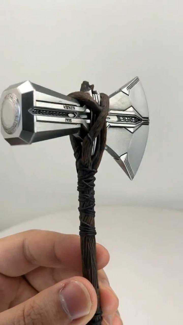 为什么风暴战斧上有一片小绿叶呢复仇者联盟4