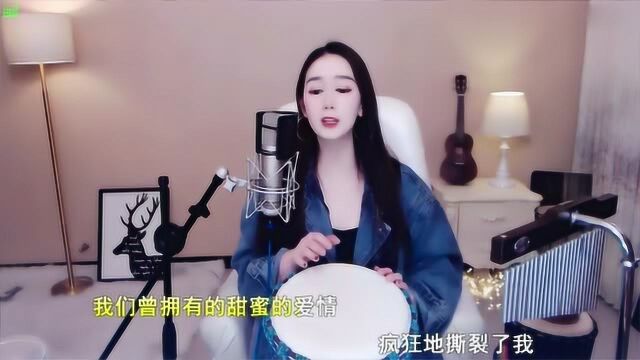 流行歌曲欣赏《天空之城》网红美女打手鼓舞唱歌很好听