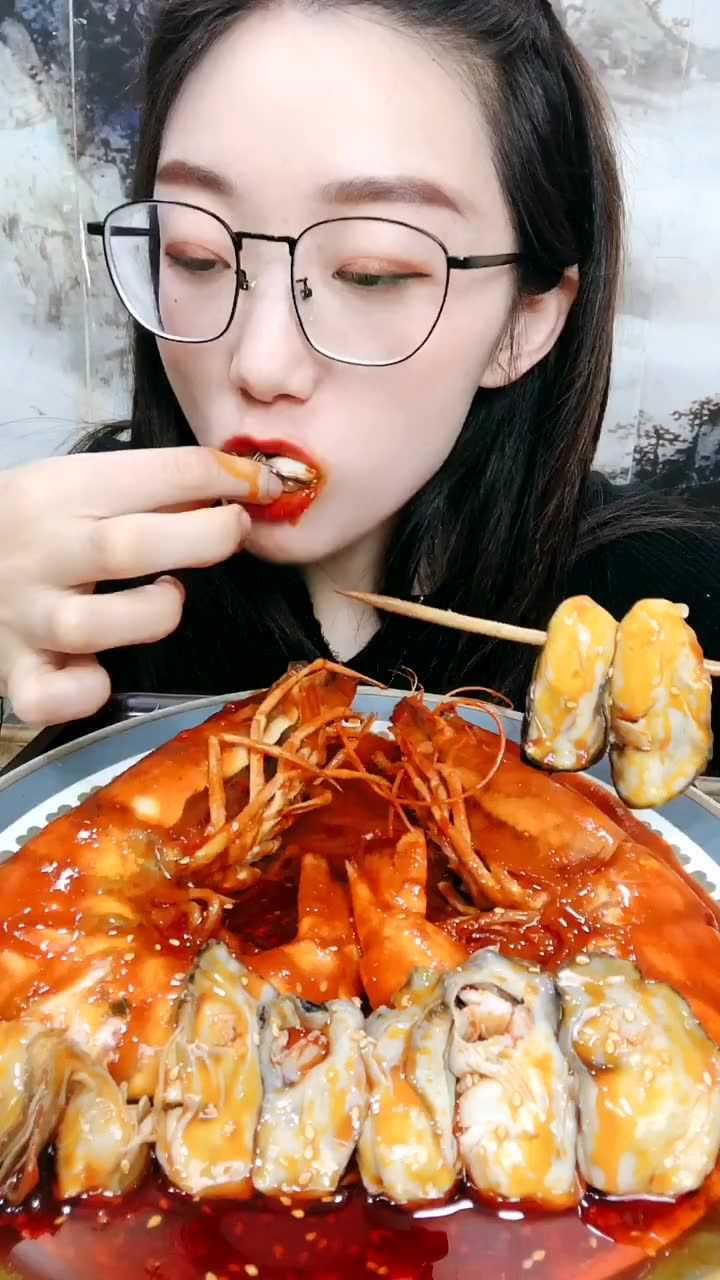 海鲜吃播:红油生蚝 开撸