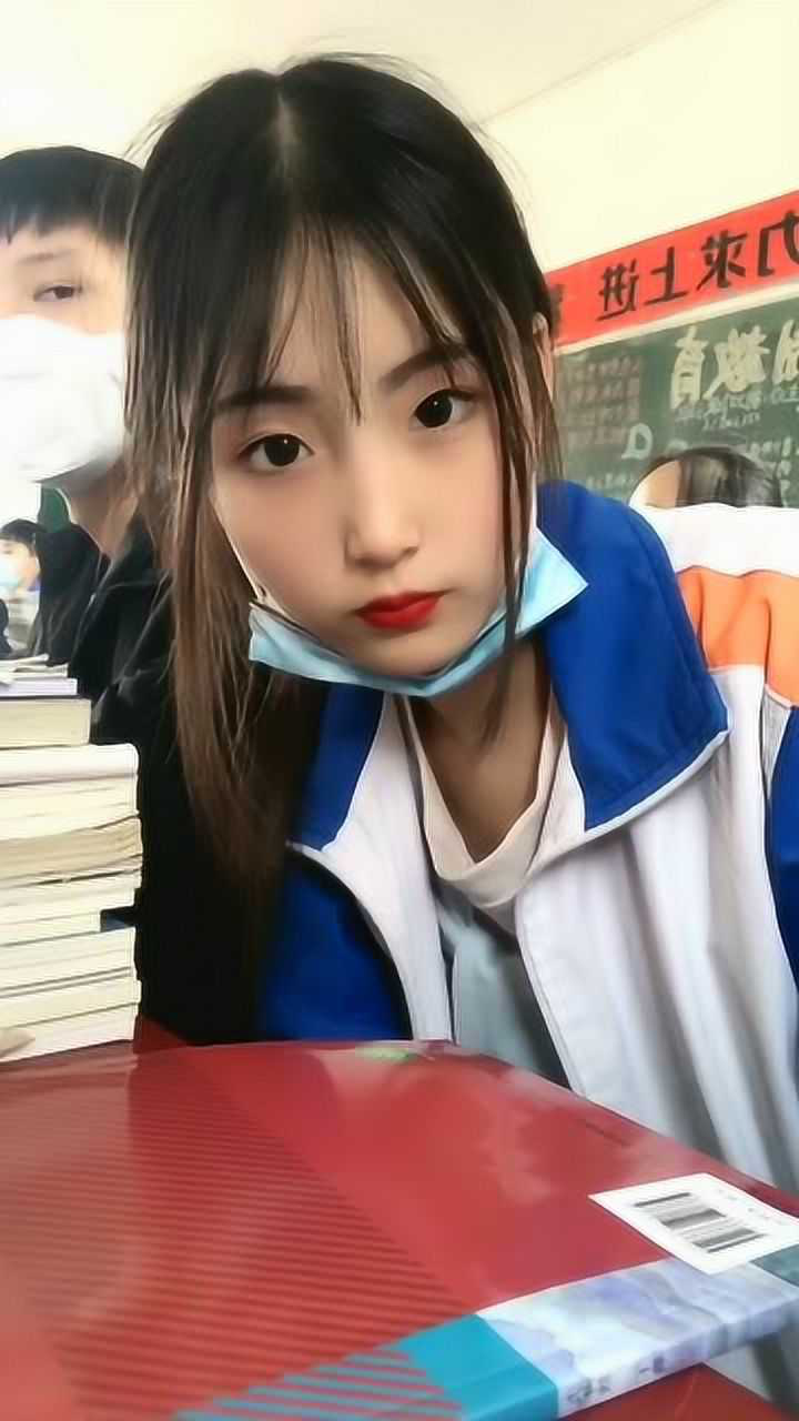 无意间拍到这一幕让我开眼了初三小姐姐笑起来真好看