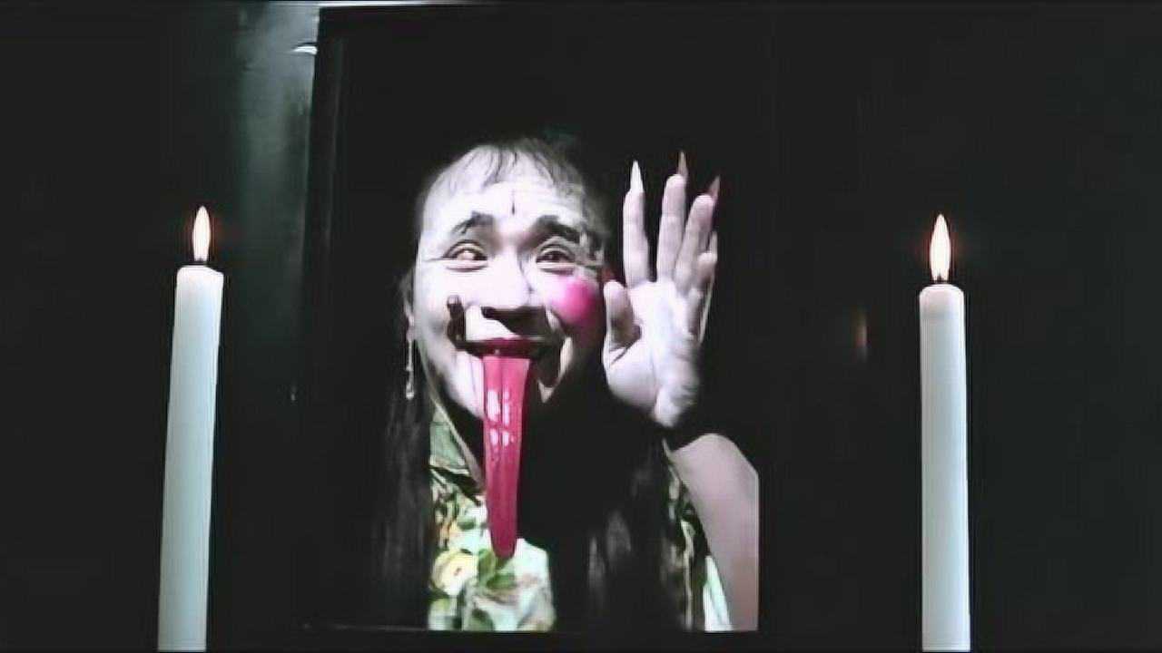 深夜古宅内出现鬼,小伙半夜照镜子,吓的一句话说不出来!