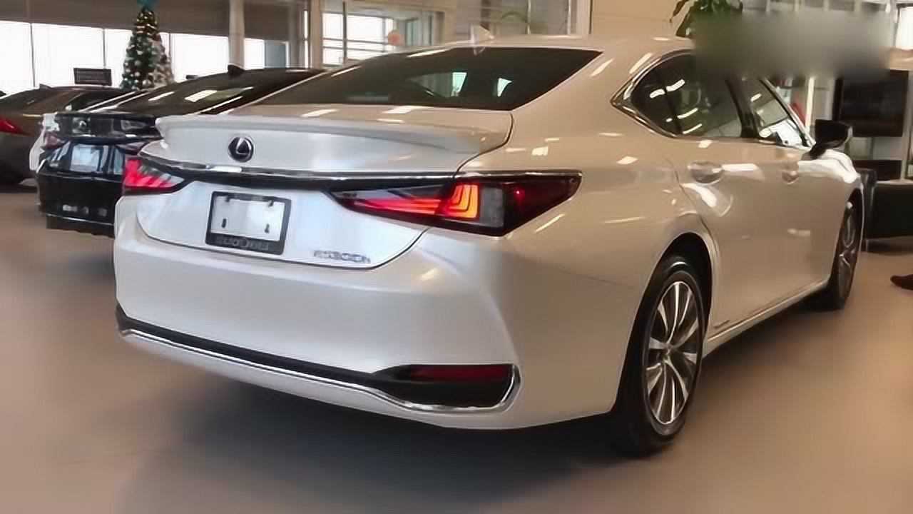 新车到店,实拍2020款雷克萨斯es350h,适合家用!