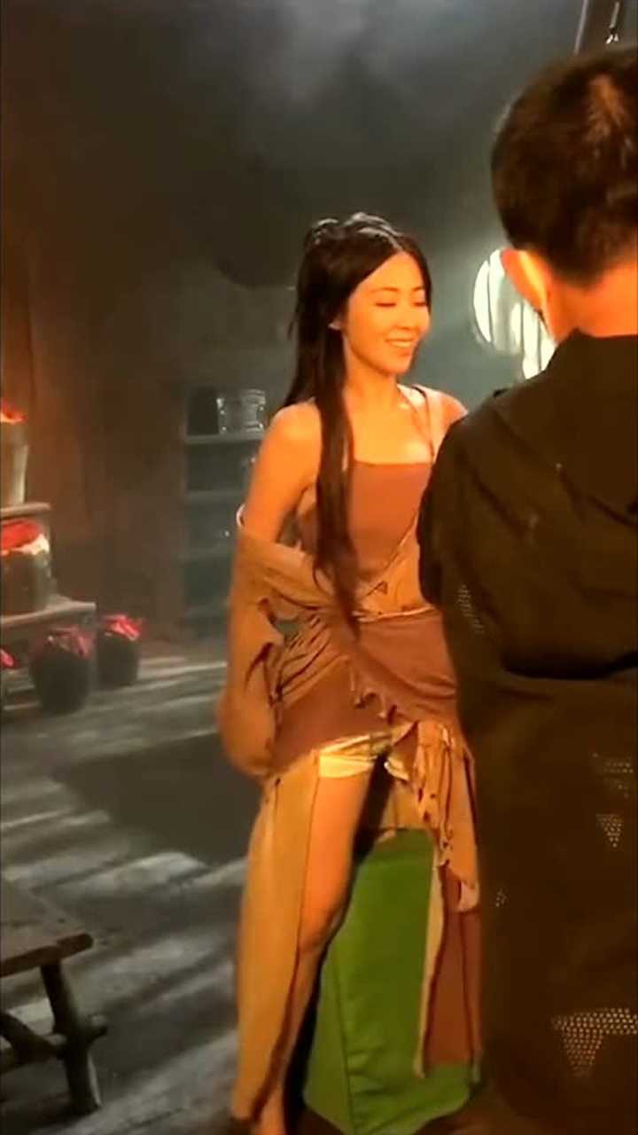 奇门遁甲客栈春春老板娘