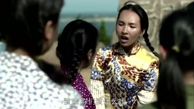 孩子们在演话剧,被坏人利用衣服做文章,幸亏江国庆及时赶到