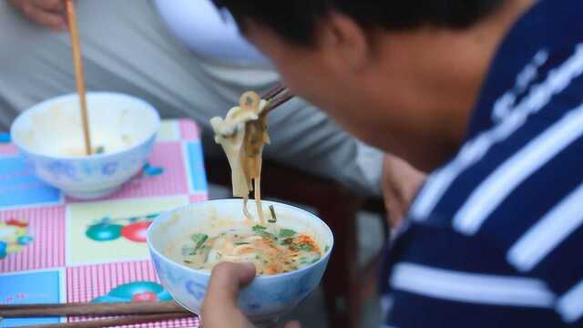 比老北京豆汁儿还要酸臭,特色襄汾油粉饭,让人忘不了的家乡美食