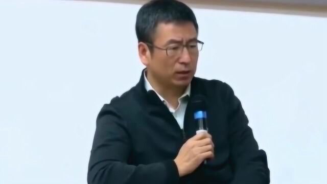 白岩松的这段话直击灵魂,年轻人为什么要读个好大学?震撼人心!