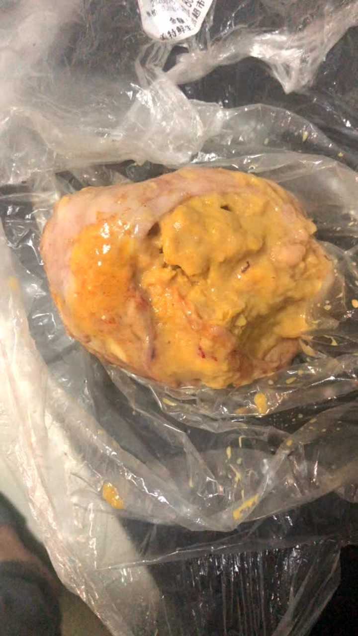 这个是鸡宝吗鸡肚子里掏出来的一个肉球扣开是黄的