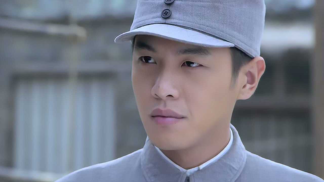 雪豹坚强岁月周卫国凭12个人炸了鬼子军火库直接升成了连长不服不行