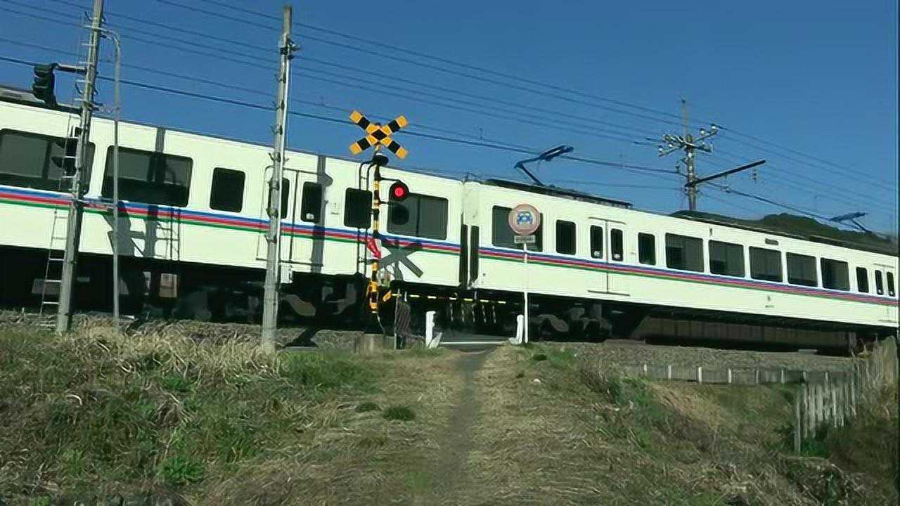 西武池袋线铁路风光!道闸一开一合间,铁路干线来回穿梭着