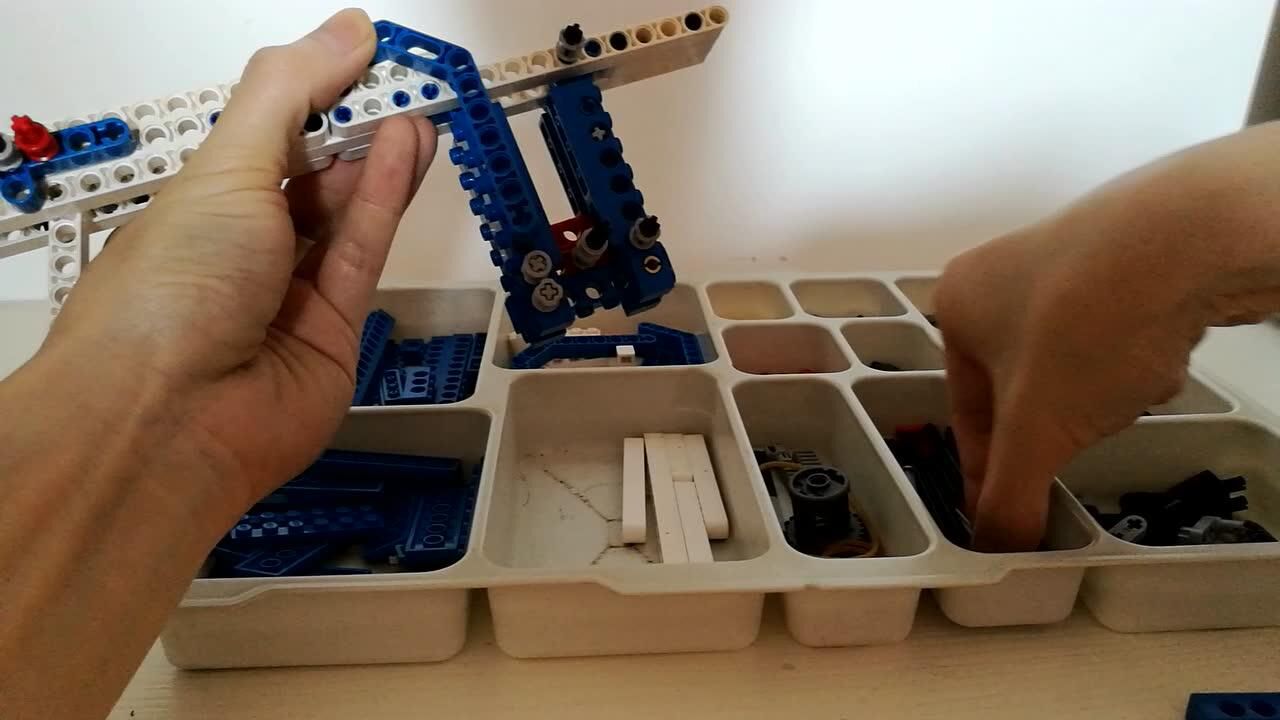 乐高9686玩具枪搭建示范_腾讯视频