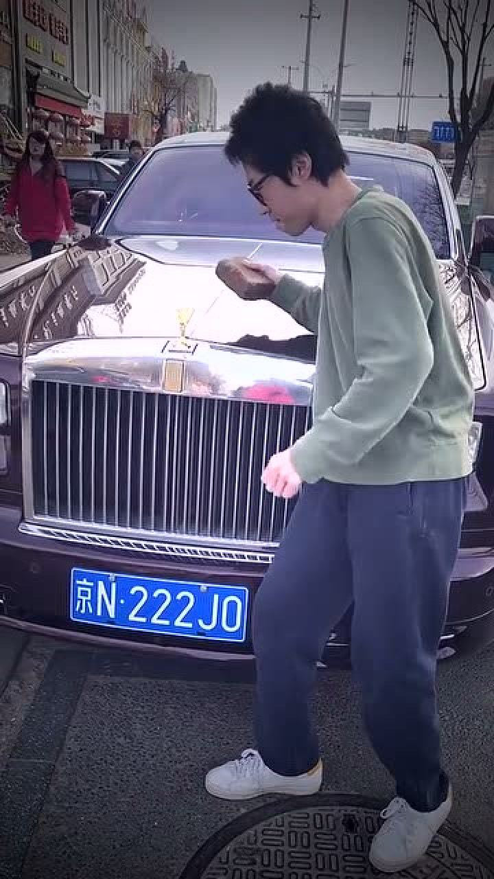 网红双喜哥,为了能火真是,什么都干的出来.