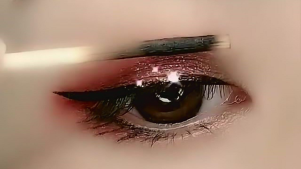 没关系,教你用一根牙签烫睫毛!