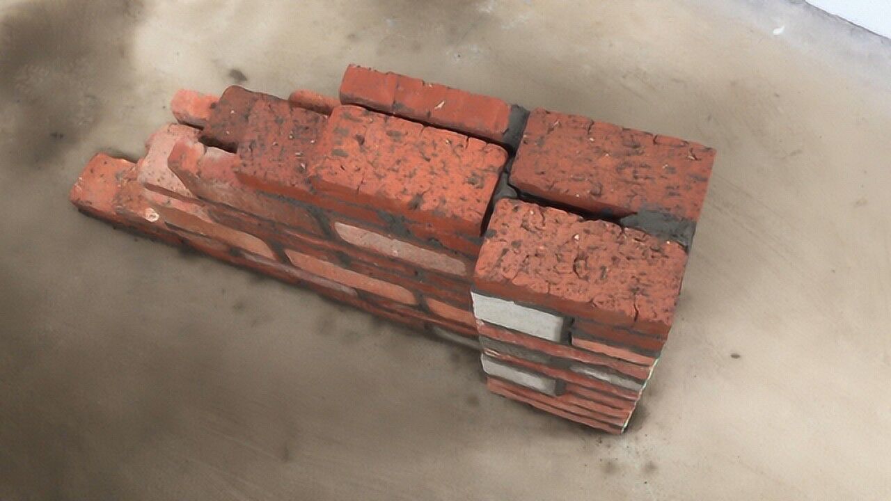 墙出24垛墙砌法,用于门边和影壁墙建造,两皮顺砖连接两块丁砖