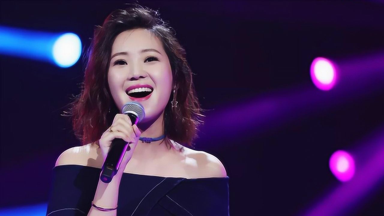 刀郎为云朵写的一首歌,全歌没有一个爱字,却把爱表达的淋漓尽致