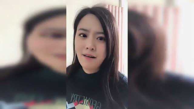 爆笑合集:美女见到帅哥,放荡不羁,完全不顾淑女形象