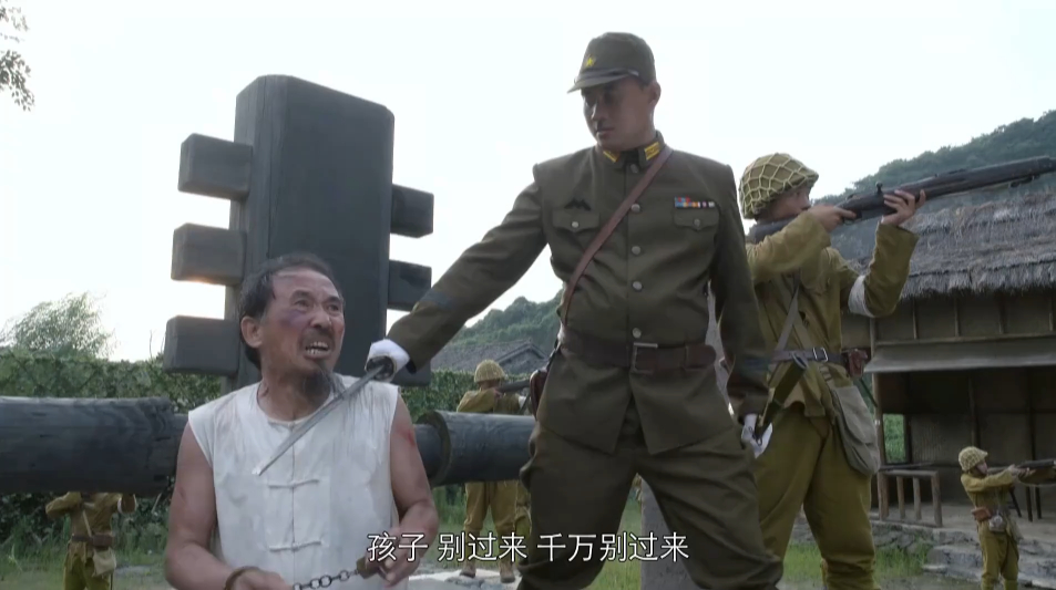 鬼子一刀砍死老汉,不料他儿子是上海第一杀手,好看了