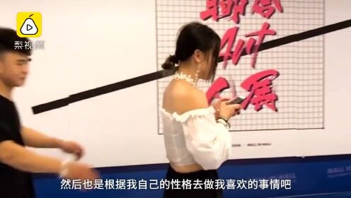 酷！大二女生练泰拳，出拳连招快如闪电：可以自我保护