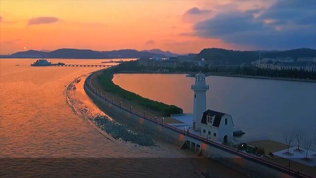 浙江舟山群岛有多重要?它独一无二区位优势,未来会赶超香港吗?