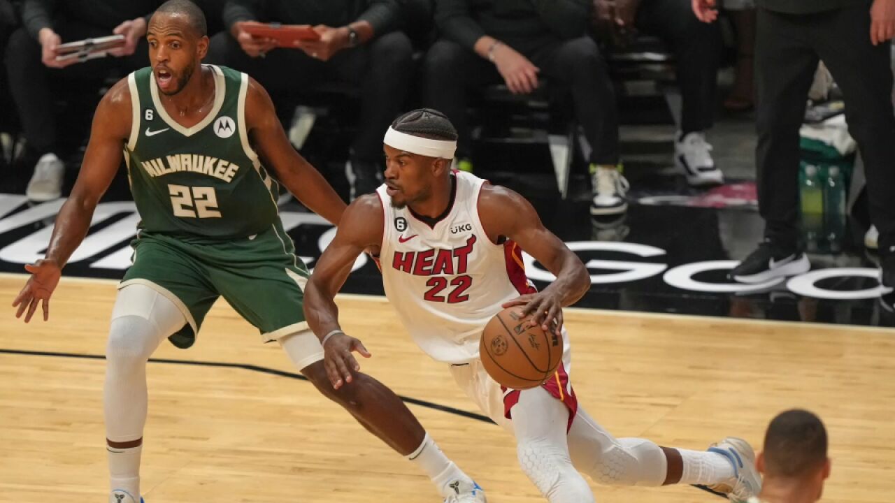 热火雄鹿神剧情:巴特勒掀13-0反超 关键时刻强硬连得9分燃爆了