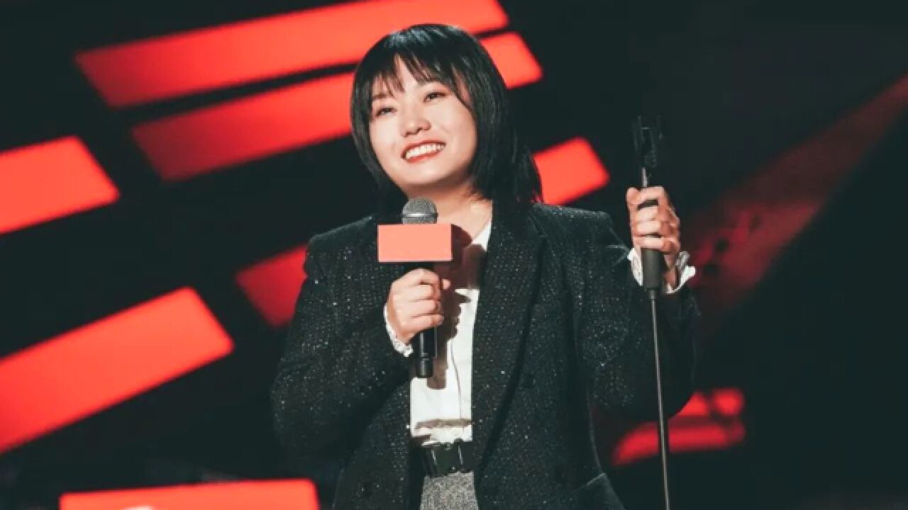 千万别让李雪琴唱歌,还以为是音痴,没想到是走心派的