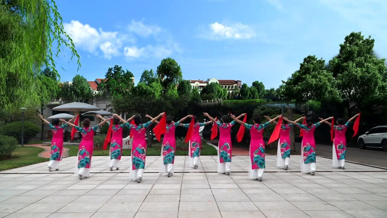 《我爱你中国》编舞:芙蓉美伊 正面 背面演示