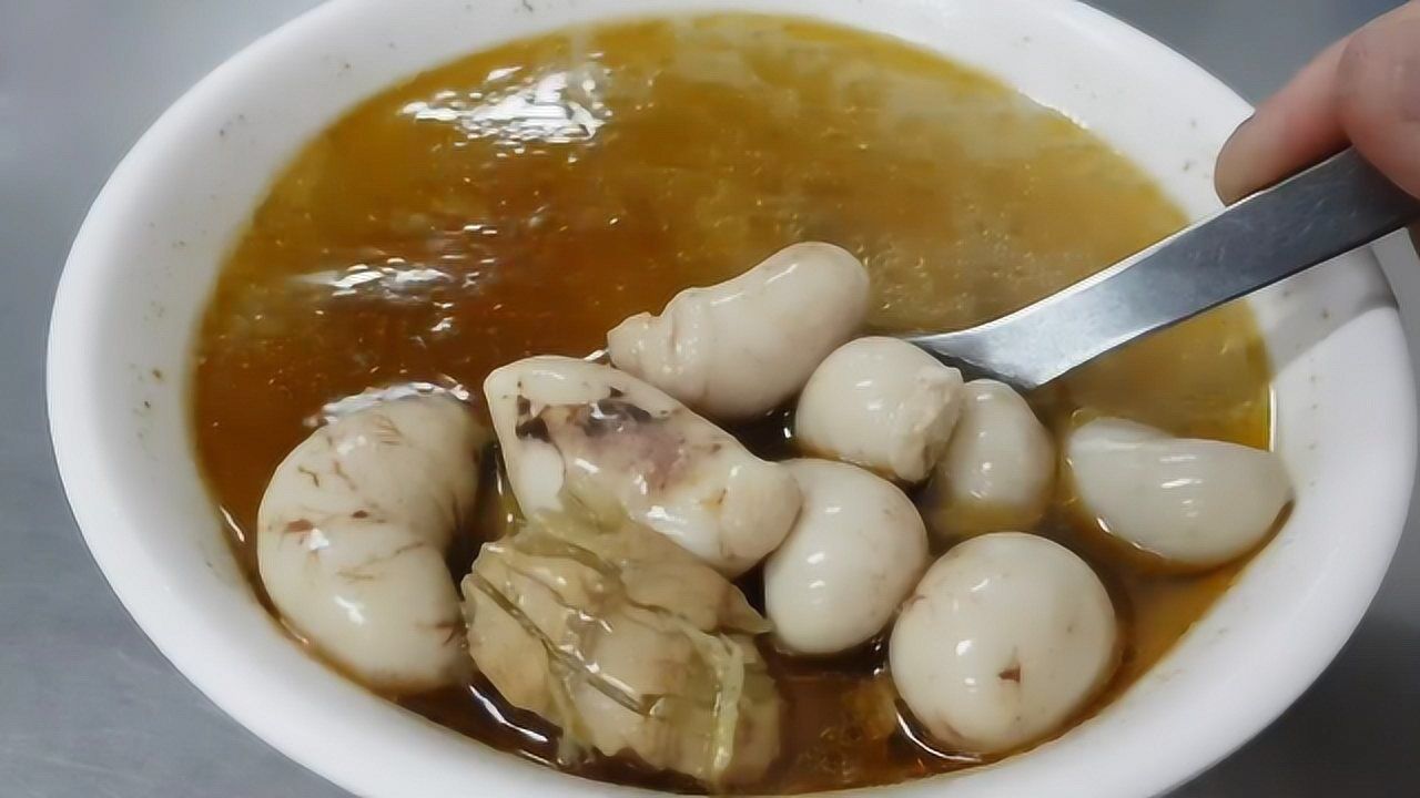 吃过鸡佛吗?台北37年老店才卖200台币一碗,量足味美,太好吃了