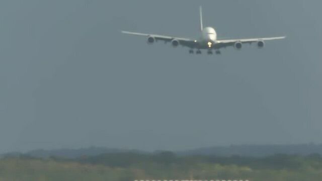 巴西航空公司空中客车A380,降落+滑行