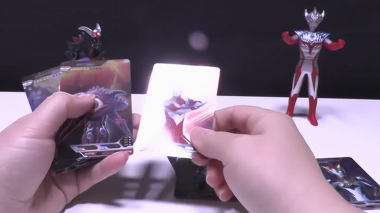 奥特曼卡牌-罗索奥特曼大地形态