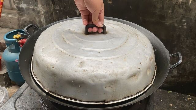 章鱼脚最好吃的做法,鲜香脆嫩,揭开锅盖那一刻,后悔买少了