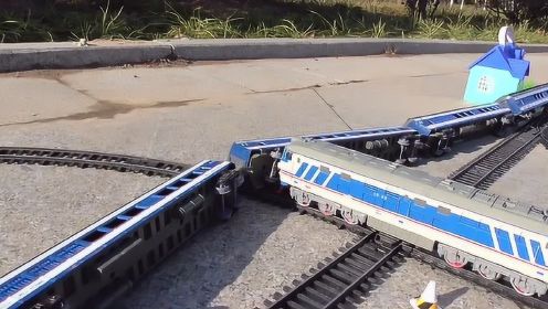 十字交汇两列火车客运列车模型，又一次轨道调度问题