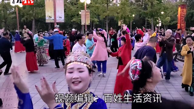 太原学府公园民族舞蹈《麦西来甫》