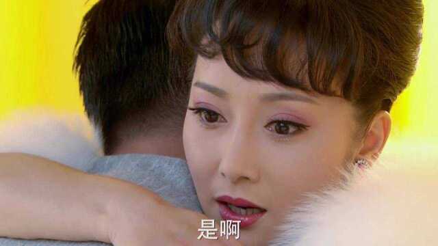 方丈请婉容移驾后堂,万万没想到一掀开帘子,婉容竟见到了他