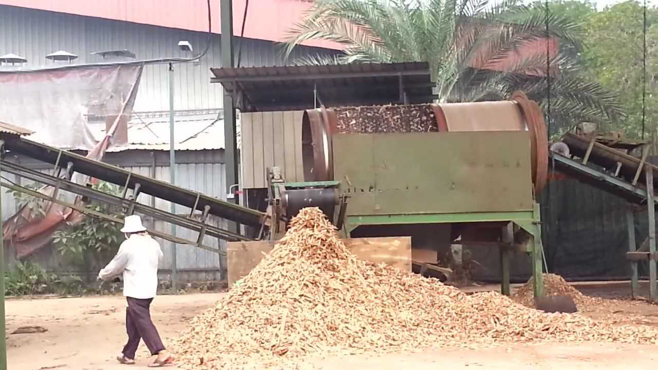 农民创业好帮手木材废料经过木材破碎机加工成木屑轻松收入百万