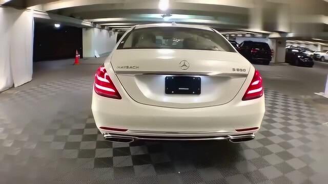 300万的迈巴赫S650到货