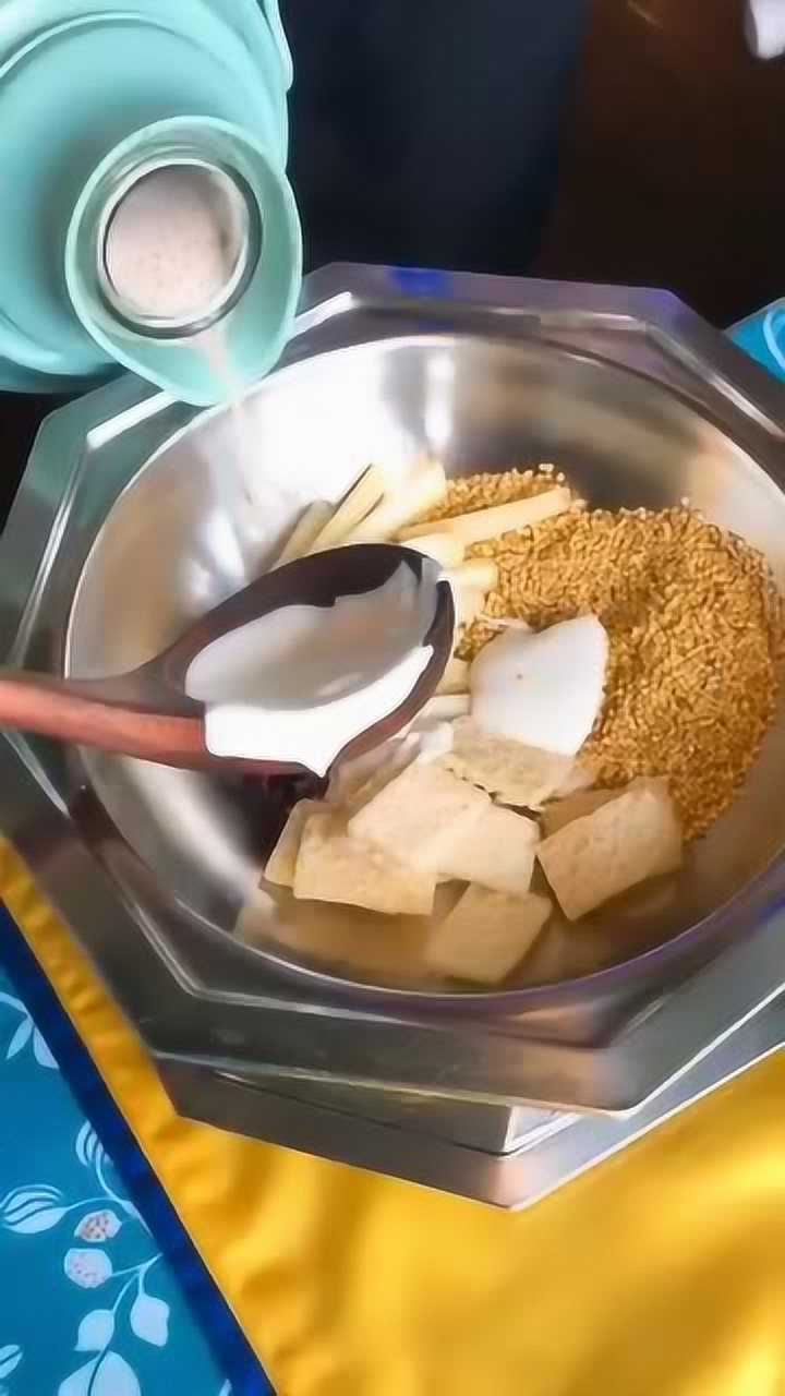 来感受一下内蒙的锅茶超爱奶皮子