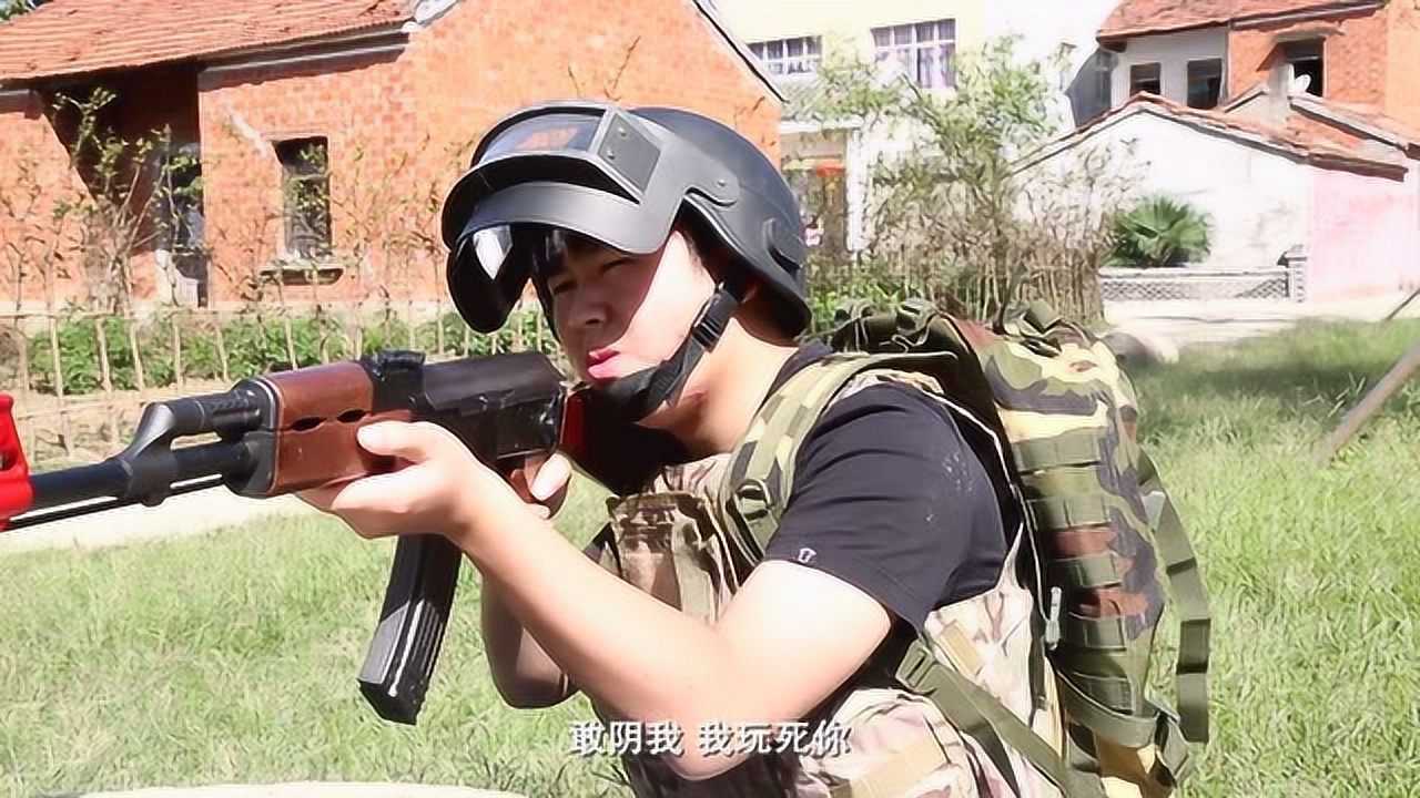 和平精英火力对决真人版吃鸡男人之间的巅峰对决各不服天命斗争到底