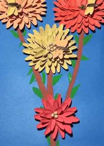 今天用嗑玩的瓜子皮给大家做个手工,一看就会