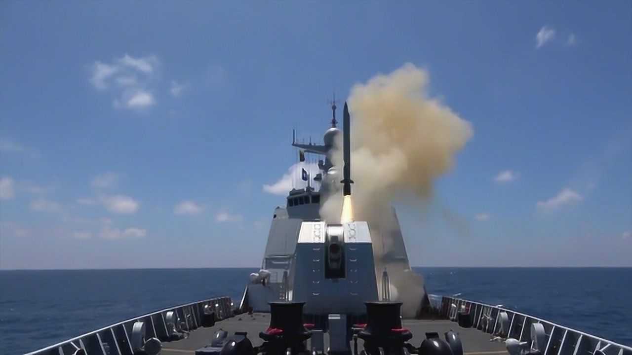 052d型全新前垂发角度,yj18导弹热发射首次清晰全程展示