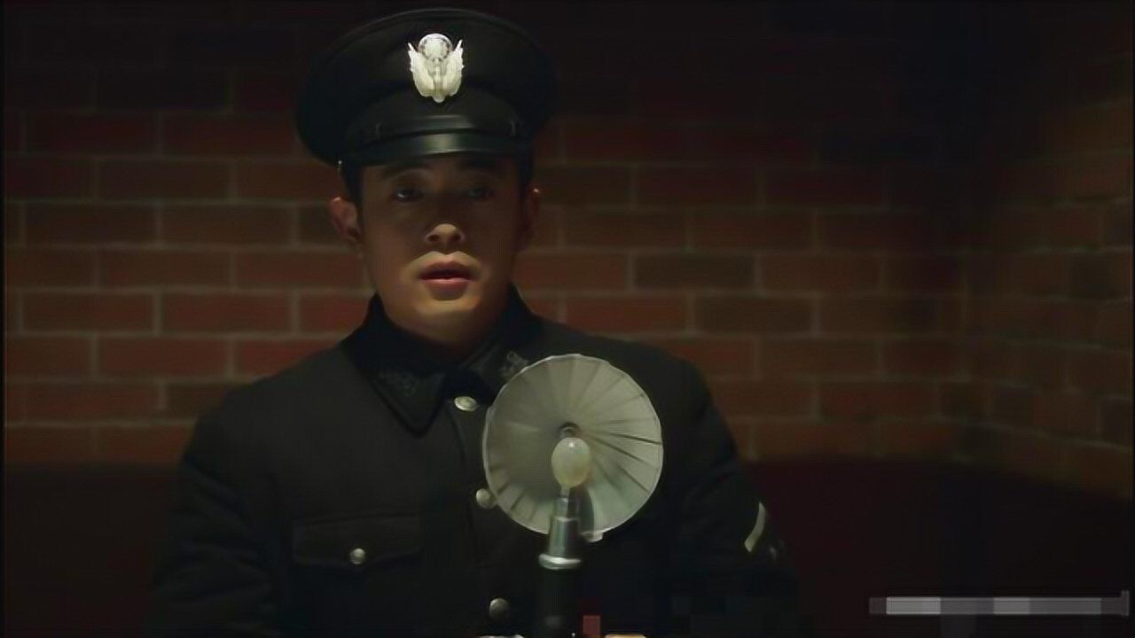 新世界十七为何变成小红袄他的杀人动机编剧早已给出答案